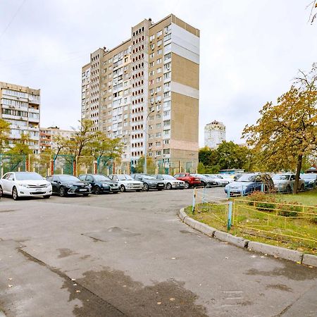 Kvartirkoff Na Ozernaya 26 Киев Екстериор снимка